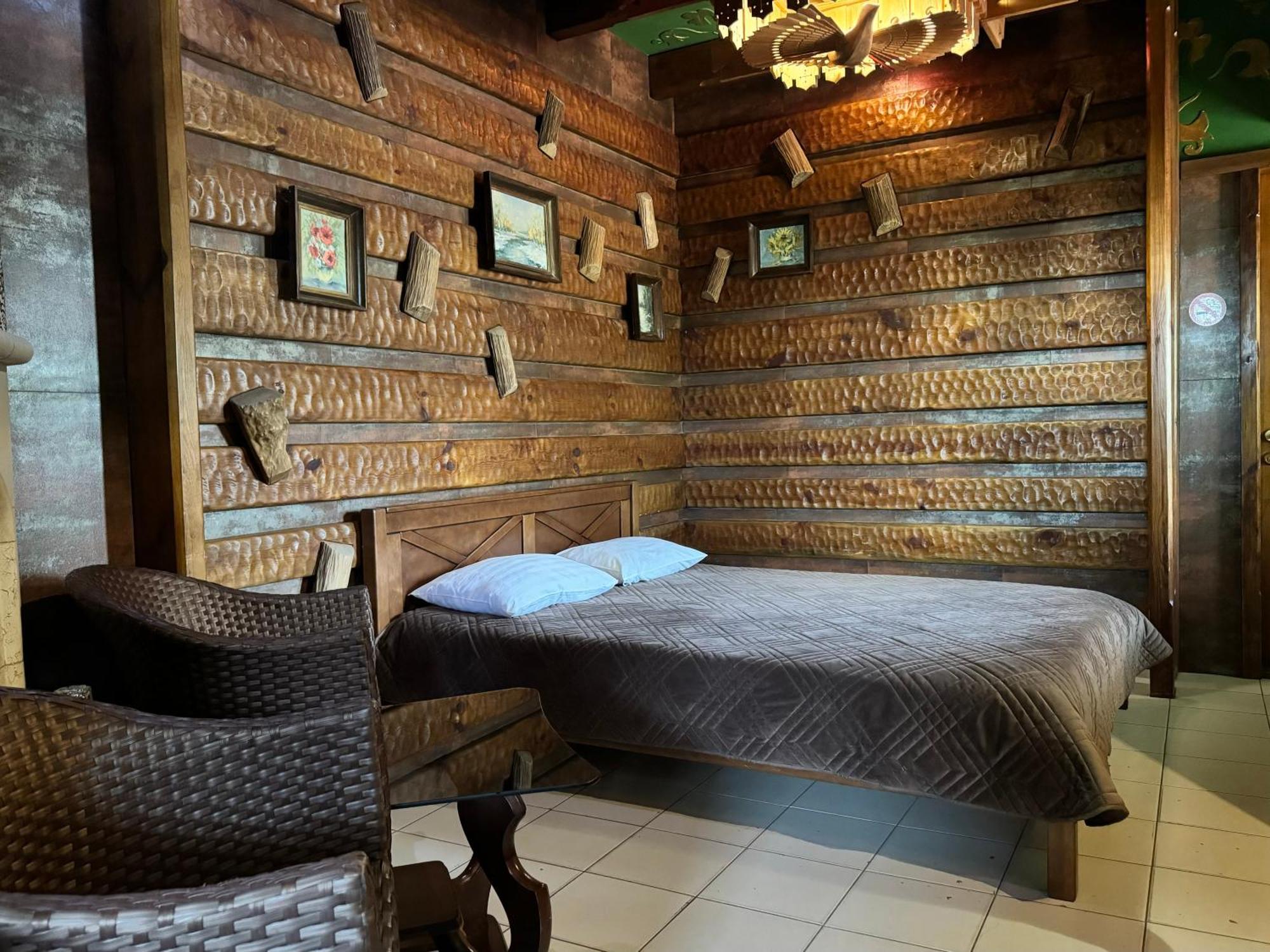Hotel Veles Zolotonosha Exteriör bild